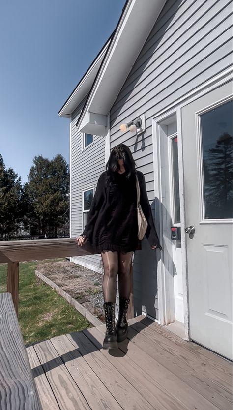 Cute Casual Alt Outfits, Simple Goth Outfit Casual, Gothic Casual Outfits, Clean Goth Outfits, Demonia Outfit, Ripped Sweater Dress, Simple Goth Outfit, Gothic Clothes Women, Black Jumper Outfit