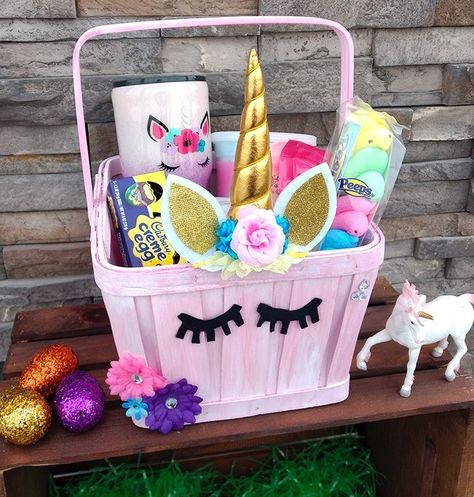 Unicorn Easter Basket, Creative Easter Baskets, Easter Crafts For Adults, Girls Easter Basket, Easter Basket Ideas, Kids Easter Basket, Easter Basket Fillers, Easter Basket Diy, Diy Basket