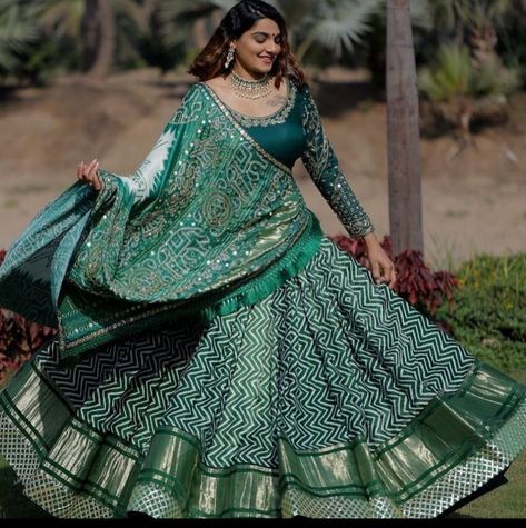 Chaniya Choli Designs, Simple Lehenga, Navratri Dress, Cotton Lehenga, Wedding Lehenga Designs, Lehenga Designs Simple, Bridal Lehenga Collection, Lengha Choli, Half Saree Designs