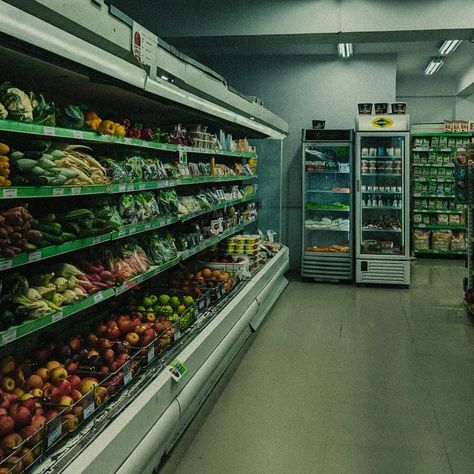 Grocery Store Concept Art, Groceries Shopping Aesthetic, Small Town Grocery Store Aesthetic, Creepy Grocery Store, Grocery Store Reference, Dark Grocery Store Aesthetic, Liminal Grocery Store, Grocery Store Painting, Liminal Space Grocery Store