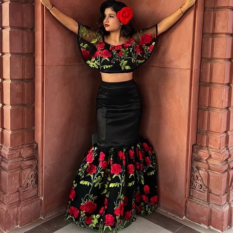 Taffeta Fabric A Little Stretch Include Rebozo Mexican Theme Party Outfit, Mexican Dresses Traditional, Mexican Fancy Dress, Mexican Traditional Clothing, Mexican Style Dresses, Mom Dresses, Colombian Fashion, Green Knit Dress, Traditional Mexican Dress