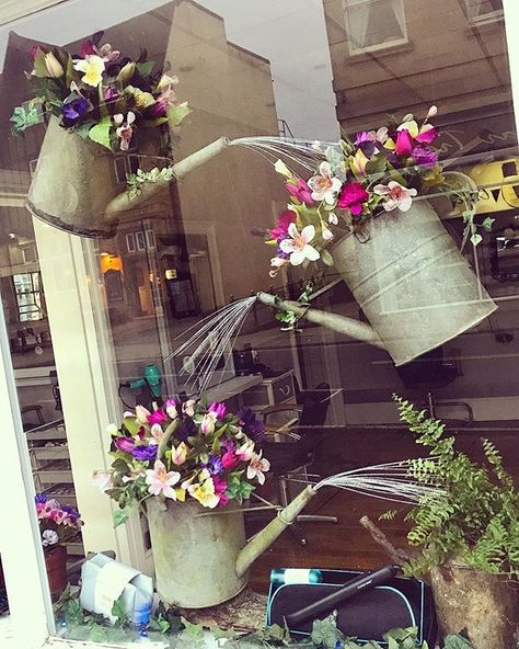 Flower Shop Display, Spring Window Display, Summer Window Display, Garden Center Displays, Flower Shop Interiors, Flower Shop Decor, Flower Shop Design, Window Display Retail, Summer Window