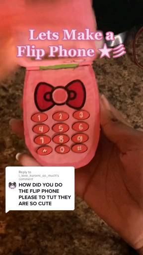 Hello Kitty Paper Flip Phone, How To Make A Diy Flip Phone, Anime Phone Drawing, Y2k Paper Crafts, Cardboard Flip Phone Template Stitch, Paper Flip Phone Tutorial, How To Make A Paper Flip Phone, Kirby Flip Phone Template, Hello Kitty Cardboard Flip Phone