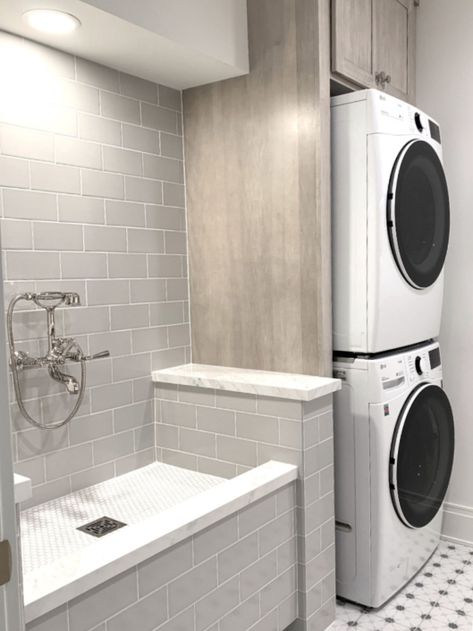 Dog Wash Area, Laundry Renovation Ideas, Small Laundry Room Design Ideas, Small Laundry Room Design, Small Utility Room, Utility Room Designs, Laundry Room Update, Laundry Room Design Ideas, Stylish Laundry Room