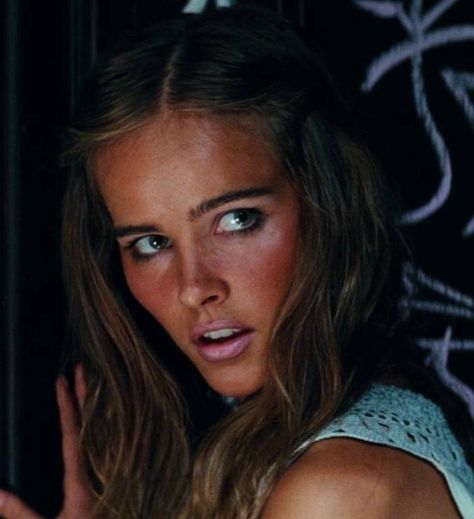 Isabel Lucas Transformers, Alice Transformers, Isabel Lucas, Smink Inspiration, Make Up Inspo, Makeup Inspo, Transformers, New Look, Mood Board