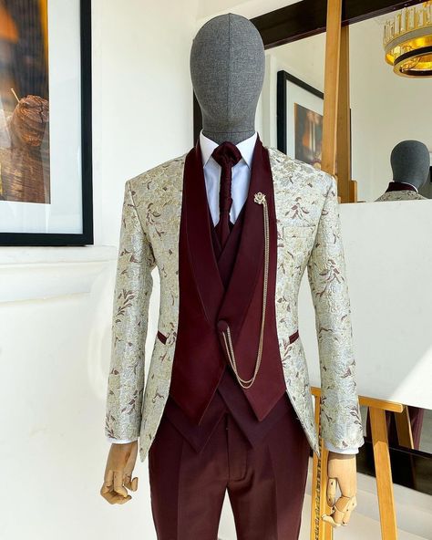 Extravagant Suits, Unique Suits For Men, Green Wedding Suit, Gold Suit, Studded Shirt, Latest African Men Fashion, Classy Suits, Mode Costume, Black Men Fashion Swag