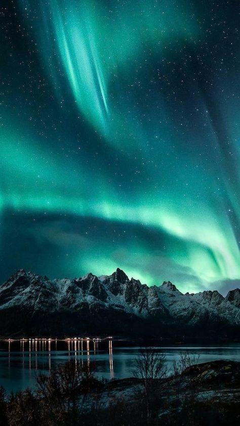 Northern Lights Art, Northern Lights Photography, Aurora Sky, Northern Lights (aurora Borealis), Aurora Borealis Northern Lights, Lit Wallpaper, The Northern Lights, The Aurora, The Night Sky