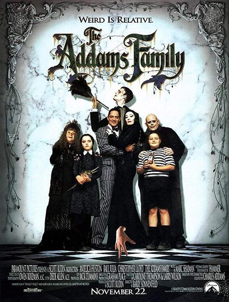 Con artists plan to fleece an eccentric family using an accomplice who claims to be their long-lost uncle. Addams Family Film, The Addams Family Movie, Addams Family Poster, Family Movie Poster, Burung Beo, Halloween Films, Addams Family Movie, Familia Addams, Addams Familie