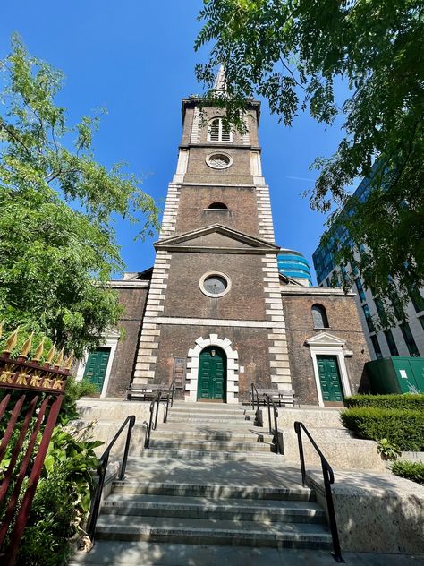 Happy Sunday! Today we are at the entrance to St Botolph's Aldgate. Also known as Aldgate Church or St Botolph without Aldgate and Holy Trinity Minories, it is located just outside the line of the city's former eastern walls, now the East End of London. Photo Credit: © Ursula Petula Barzey. #LetsDoLondon #VisitLondon Things To Do In London, Visit London, Holy Trinity, The East, Happy Sunday, The Line, Ferry Building San Francisco, Photo Credit, Notre Dame