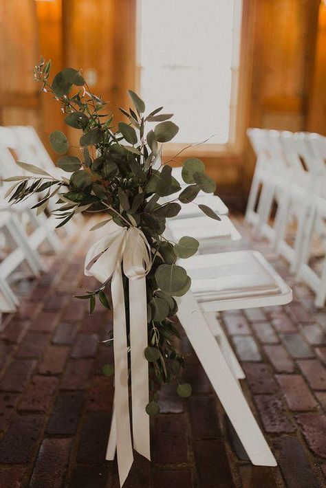 Eucalyptus Decor, Pew Decor, Wedding Eucalyptus, Pew Decorations, Wedding Isles, Simple Wedding Decorations, Church Wedding Decorations, Wedding Aisle Decorations, Eucalyptus Wedding