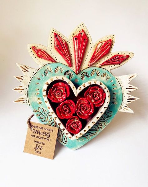 Heart Mexican Art, Sacred Heart Folk Art, Folk Art Hearts, Mexico Folk Art, Ceramic Folk Art, Mexican Folk Art Decor Diy, Mexican Clay Art, Mexican Heart Art, Mexican Inspired Decor