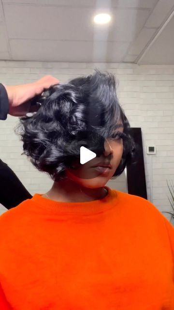 Oprah Winfrey Hairstyles, Deep Side Part Curly Bob, Pin Curls For Black Women Natural, Rods Hairstyles For Black Women, Bob Roller Set, Short Hair Roller Set, Bob With Curls Black Women, Middle Part With Curls Black Women, Wavy Bob Hairstyles For Black Women