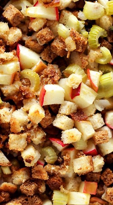 Easy Apple Stuffing Recipe – Very delicious, easy to make turkey stuffing with apples, bread cubes and herbs. #stuffing #thanksgiving #thanksgivingrecipes #turkey #apples #bread Christmas Turkey Stuffing, Apples Bread, Easy Thanksgiving Stuffing, Stuffing With Apples, Mabon Celebration, Thanksgiving Stuffing Recipe, Apple Stuffing, Stuffing Thanksgiving, Easy Stuffing Recipe