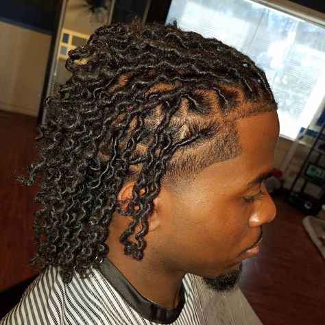 Neat Locs For Men, Curly Dreads Men Locs, Dreads Braided Men Style Short, Folocs Hair, Starter Dreads For Men, Short Loc Styles For Men, Black Men Dreadlocks Styles, Loc Hairstyles For Men, Mens Dreadlock Styles