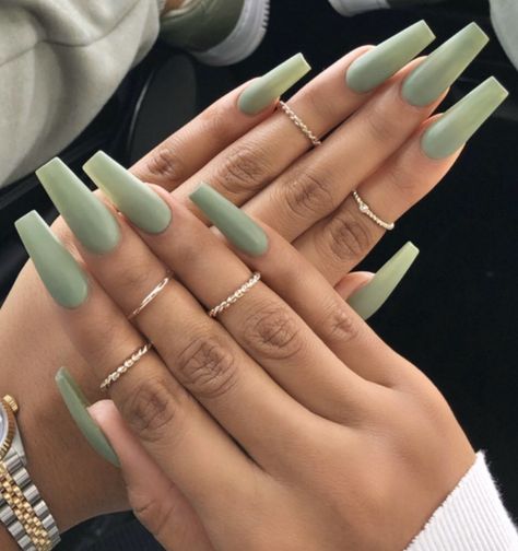 Plain Acrylic Nails, Solid Color Acrylic Nails, Matte Acrylic Nails, Green Acrylic Nails, Acrylic Nail Shapes, Plain Nails, Solid Color Nails, Vintage Nails, Glow Nails