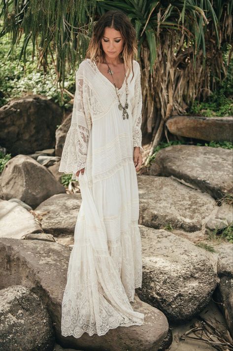 Puff Sleeve Wedding Dress, Silver Cocktail Dress, Beautiful Long Dresses, Stil Boho, White Boho Dress, Bohemian Wedding Dress, Bohemian Wedding Dresses, Boho Lace, Wedding Dress Sleeves