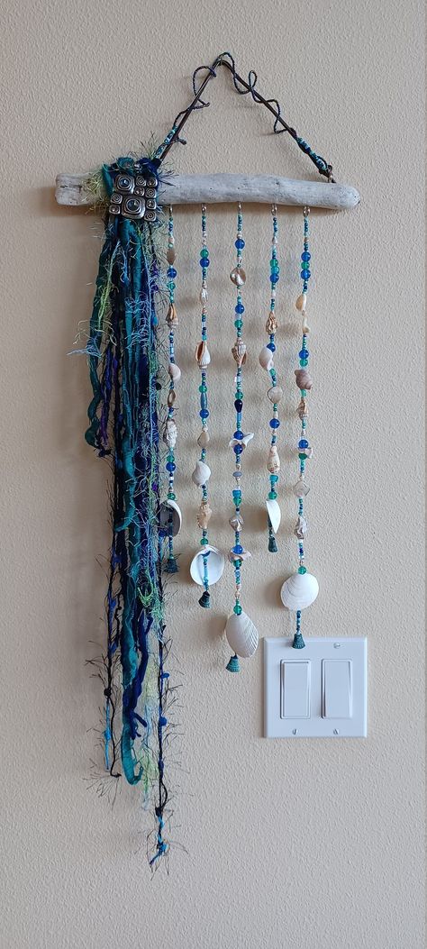 Seashell Windchime Diy, Driftwood Chimes, Fishing Net Wall Decor, Beaded Wall Art, Crystal Suncatchers Diy, Seashell Wind Chimes, Bead Chandelier, Wind Chimes Craft, Driftwood Projects