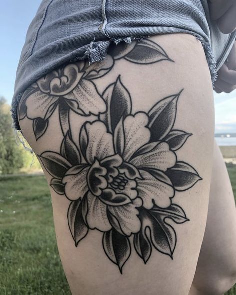 Traditional Flower Chest Tattoo Female, Old School Hip Tattoo, Trad Thigh Tattoo, Traditional Hip Tattoos Women, Neo American Traditional Tattoo, Salad Tattoo, Traditional Hip Tattoo, Women’s Hip Tattoo, Thigh Tattoos Women Traditional