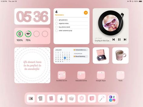 Pink Ipad Inspo Homescreen, Pink Ipad Theme Ideas, Pink Aesthetic Ipad Layout, Pink Aesthetic Ipad Homescreen, Ipad Homescreen Ideas Background Pink, Pink Ipad Layout Homescreen, Ipad Homescreen Inspo Aesthetic, Pink Ipad Aesthetic Homescreen Ideas, Widget Ideas For Ipad