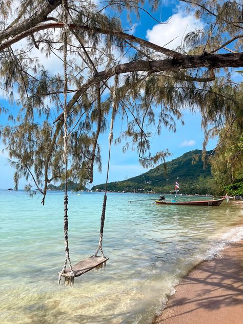 A concise list of reasons why Koh Tao is one of the best islands in Thailand to visit right now for the perfect beach holiday. Summer Holiday Inspiration, Thailand Koh Tao, Thailand Islands, 2025 Moodboard, Koh Tao Thailand, Thailand Beach, Thailand Itinerary, Thailand Adventure, Thailand Trip