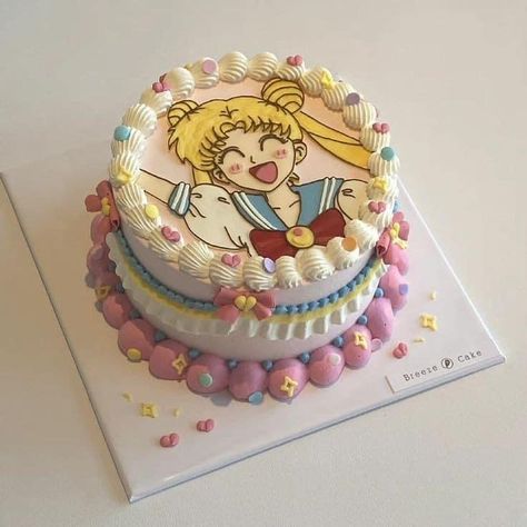 Sailormoon Birthdays, Anime Cake Aesthetic, Sailor Moon Cake Ideas, Anime Bday Cake, Anime Cake Ideas, Anime Birthday Cake, Pastel Sailor Moon, Anime Desserts, Sailor Moon Cakes