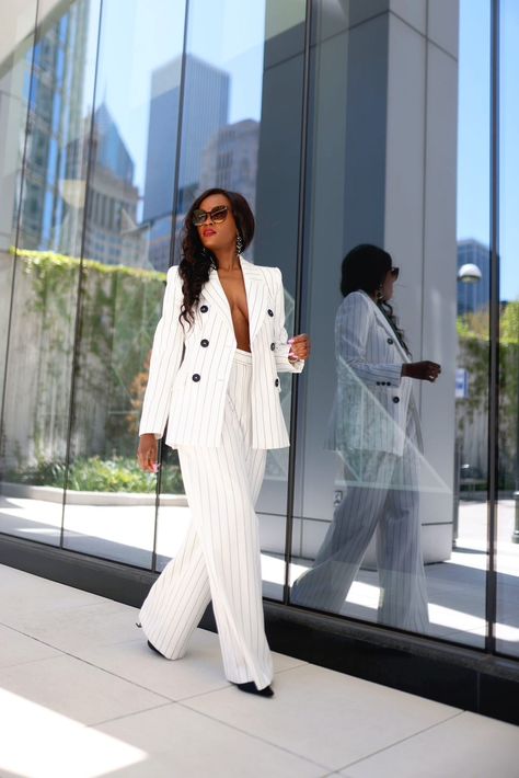 White Pinstripe Pants Outfit, Striped Suit Women, White Pinstripe Suit, Striped Blazer Outfit, Pinstripe Pants Outfit, White Pant Suit, White Pinstripe Pants, Realtor Outfits, Jumpsuit And Jacket