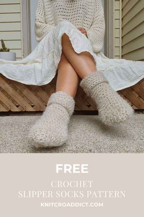 Free crochet slipper socks pattern and video tutorial. Includes women's shoe sizes 5-12 Crochet Slipper Socks, Crochet Slippers Adult Free Pattern, Crochet Sock Pattern Free, Easy Crochet Socks, Diy Crochet Slippers, Quick Crochet Gifts, Xmas Gift Ideas, Easy Crochet Slippers, Beginner Friendly Crochet