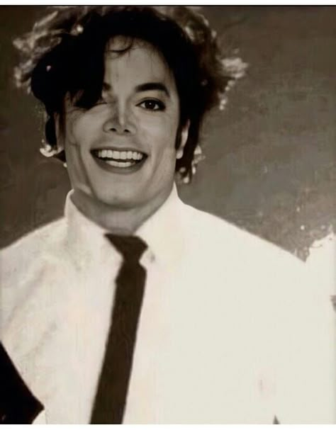 Michael Jackson Short Hair, Short Hair Era, Michael Jackson Hot, Michael Jackson Bad Era, Michael Jackson Funny, Chris Tucker, Apple Head, Photos Of Michael Jackson, Michael Jackson King Of Pop