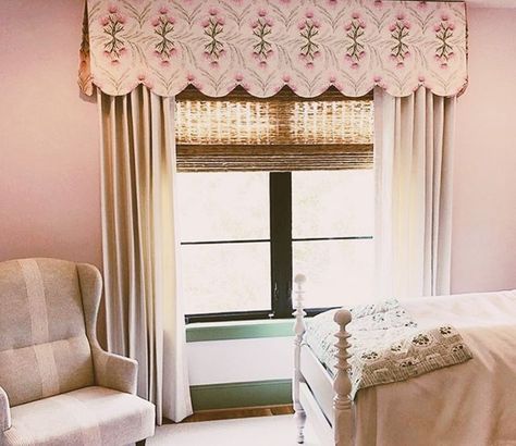 Happiest Friday, Cornice Board, Lulie Wallace, Sister Parish, Houston Design, Shared Girls Room, Cornice Boards, Scallop Pattern, Dot Fabric