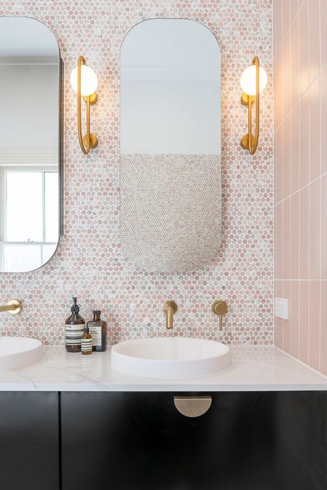 A New Pink Bathroom and Luxurious Black Walk-In Robe | Houzz AU Modern Pink Bathroom, Blush Bathroom, Penny Tiles Bathroom, Pink Tile Bathroom, Pink Bathroom Tiles, Mosaic Bathroom Tile, Contemporary Bathroom Designs, Pink Tiles, Bathroom Backsplash