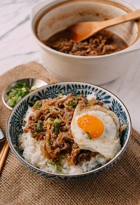 Beef Rice Bowls, Burger Vegetarian, Japanese Beef, Japanese Dinner, Beef Rice, Rice Bowls Recipes, Short Rib, Beef And Rice, Japanese Cooking