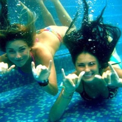 <3 Party Pictures With Friends, Swimming Pictures, Underwater Pictures, Go Swimming, Beach Pictures Friends, Pool Picture, Pictures With Friends, When I Go, Night Pictures