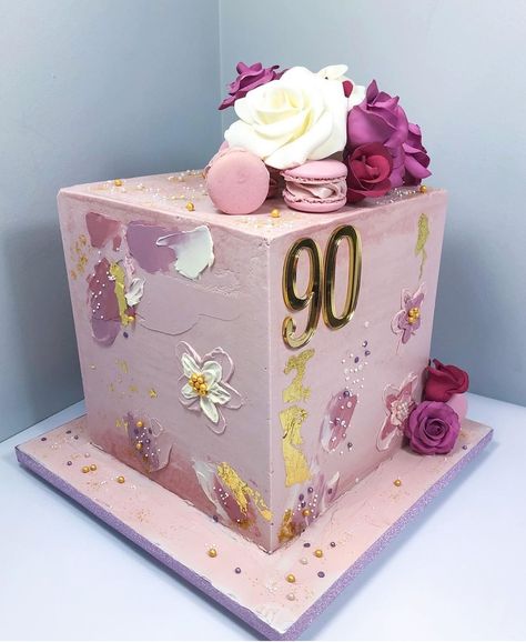 Beautiful square cake Square Cake Design, Pink Cakes, Pastel Vintage, Tall Cakes, Square Cake, Buttercream Cakes, Prom Dresses Long Mermaid, Farm Shop, Cake Designs Birthday