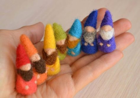 Gnome Miniature, Waldorf Gnomes, Miniature Gnomes, Felt Gnomes, Felt Gnome, Wool Dolls, Wool Needle Felting, Felt Fairy, Fairy Figurines