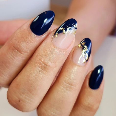 😍 LOOOOOOOOVE these @antoniamunro this is the best set ive done for you 😍 or maybe all of yours are my best sets 🤣 Builder gel and Navy gel polish with gold foil. Navy And Gold Manicure, Navy And Gold Gel Nails, Gold And Navy Blue Nails, Navy And Gold Nails Design, Gold And Navy Nails, Cute Navy Blue Nails, Navy Gel Nails, Gel Builder Nails Design, Navy Nail Designs