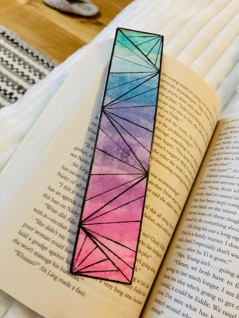 Homemade Bookmarks, Handmade Bookmarks Diy, Penanda Buku, Diy Crafts Bookmarks, Creative Bookmarks, Bookmark Craft, Watercolor Bookmarks, Cute Bookmarks, Diy Bookmarks