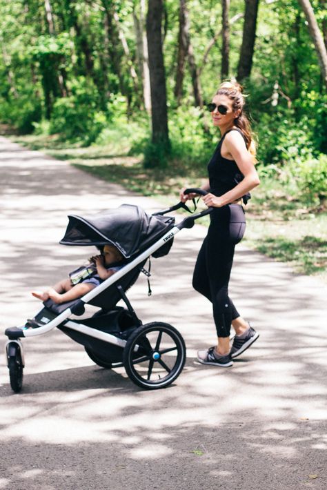 Mommy Fitness-Jogger Stroller Thule Stroller, Baby Jogger Stroller, Running With Stroller, Jeep Sport, Double Jogging Stroller, Jogger Stroller, Cella Jane, Mommy Workout, Baby Equipment