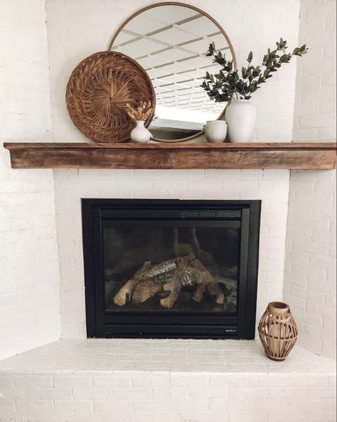 Fireplace Remodel Ideas, Corner Fireplace Living Room, Fireplace Design Ideas, Painted Brick Fireplaces, Fireplace Update, Gorgeous Fireplaces, Fireplace Mantle Decor, Faux Brick Walls, Faux Fireplace