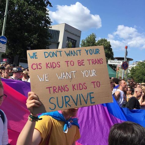 Trans rights protest sign at a German Pride demonstration, sign credit goes to Fynn on Twitter as @malfynnction. #ProtectTransKids #TransRights #LGBTQIA #Pride2020 Protest Ideas, Lgbt Support, Gender Binary, Tapered Square, Trans Rights, Protest Signs, Trans Pride, Cardigan Winter, Power To The People