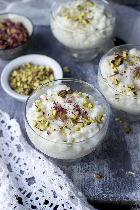 Almond Milk Rice Pudding, Afghan Rice, Stovetop Rice Pudding, Rice Pudding Recipes, Syrian Food, Rice Pudding Recipe, Pudding Flavors, Middle Eastern Desserts, Flavored Rice