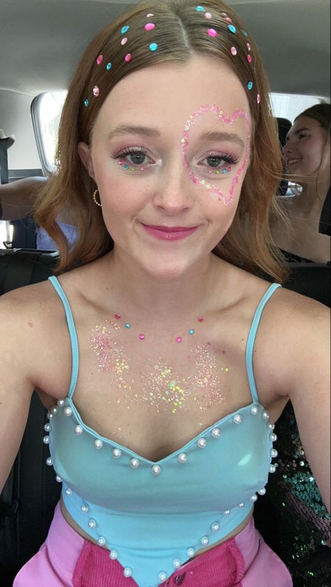 #tstheerastour taylorswift lover makeup glitter theerastour Taylor Swift Makeup Looks Eras Tour, Lover Eras Makeup, Eras Tour Face Glitter, Eras Tour Lover Make Up, Lover Hairstyle Taylor Swift, Taylor Swift Lover Era Makeup, Era Tour Makeup, Eras Tour Makeup Lover, Taylor Swift Eras Makeup