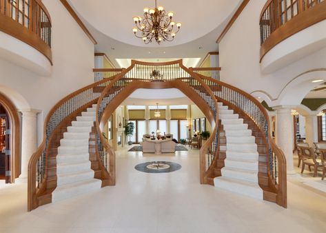 spacious home foyer Double Staircase, Grand Foyer, Modern Entryway, Foyer Design, Curved Staircase, Grand Homes, Modern Staircase, Luxury Homes Dream Houses, Grand Staircase