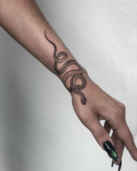 Snake Tattoo Thumb, Snake Wrist Tattoo, Wrist Hand Tattoo, Small Snake Tattoo, Thumb Tattoos, Cobra Tattoo, Snake Tattoo Design, Red Ink Tattoos, Wrist Tattoos For Women