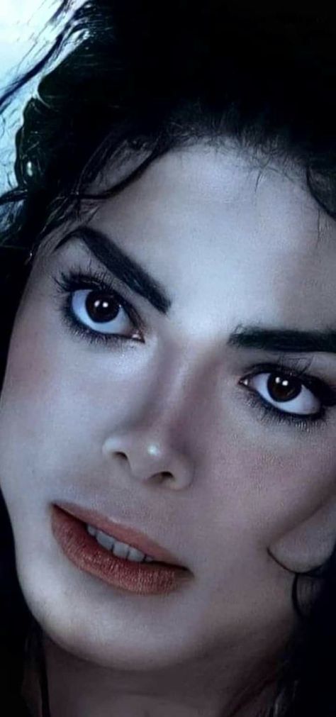 Michael Jackson Eyes, Michael Jackson Makeup, Michael Jackson Dance Video, Jackson California, Thriller Michael Jackson, Janet Jackson Videos, Michael Jackson Poster, Michael Jackson Dance, Michael Jackson Photoshoot