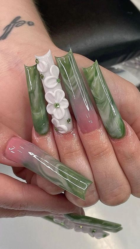 Nail Add Ons, Green Nails With Flowers, Funky Nail Designs, Nail Practice, Ideas Uñas, Green Acrylic Nails, 3d Flower Nails, Friend Vacation, Nails Easy