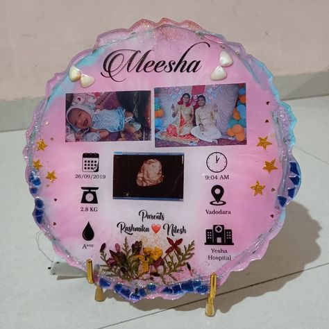 Resin Art Baby Memory, Baby Resin Frame, Resin Baby Frame, Baby Resin Art, Nikah Tray, Resin Baby Keepsake, Resin Photo Frame Ideas, Baby Memory Frame, Rama Art