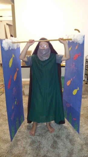 Moses parting the Red Sea costume #moses #biblecharacter #costume #christian #halloween #masterclub Moses Parting The Red Sea, Trunker Treat Ideas, Biblical Costumes, Sea Costume, Purim Costumes, Parting The Red Sea, Christian Halloween, Sunday School Kids, Sunday School Crafts For Kids