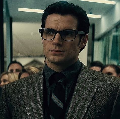 Clark Kent Man Of Steel, Superman Glasses, Black Adam Shazam, Justice League Aquaman, Superman Henry Cavill, Superman Dawn Of Justice, Superman Man Of Steel, Superman Art, Christopher Reeve