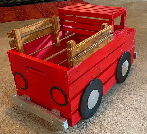 Wooden Truck Decor, Wood Crate Projects, Red Truck Crafts, Diy Christmas Train Crate, Christmas Crate Ideas, Little Red Truck Christmas Decor, Baby Crate Gift Ideas, Decorating With Wooden Crates, Wooden Crate Ideas