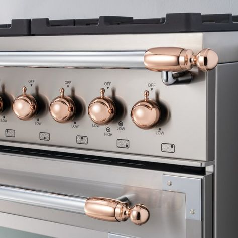 Copper décor set for Range and Hood | Bertazzoni Range And Hood, Bathroom Basket Storage, Copper Decor, Entertaining Kitchen, Range Cooker, Cooker Hoods, Built In Ovens, Kitchen Extension, Gas Range